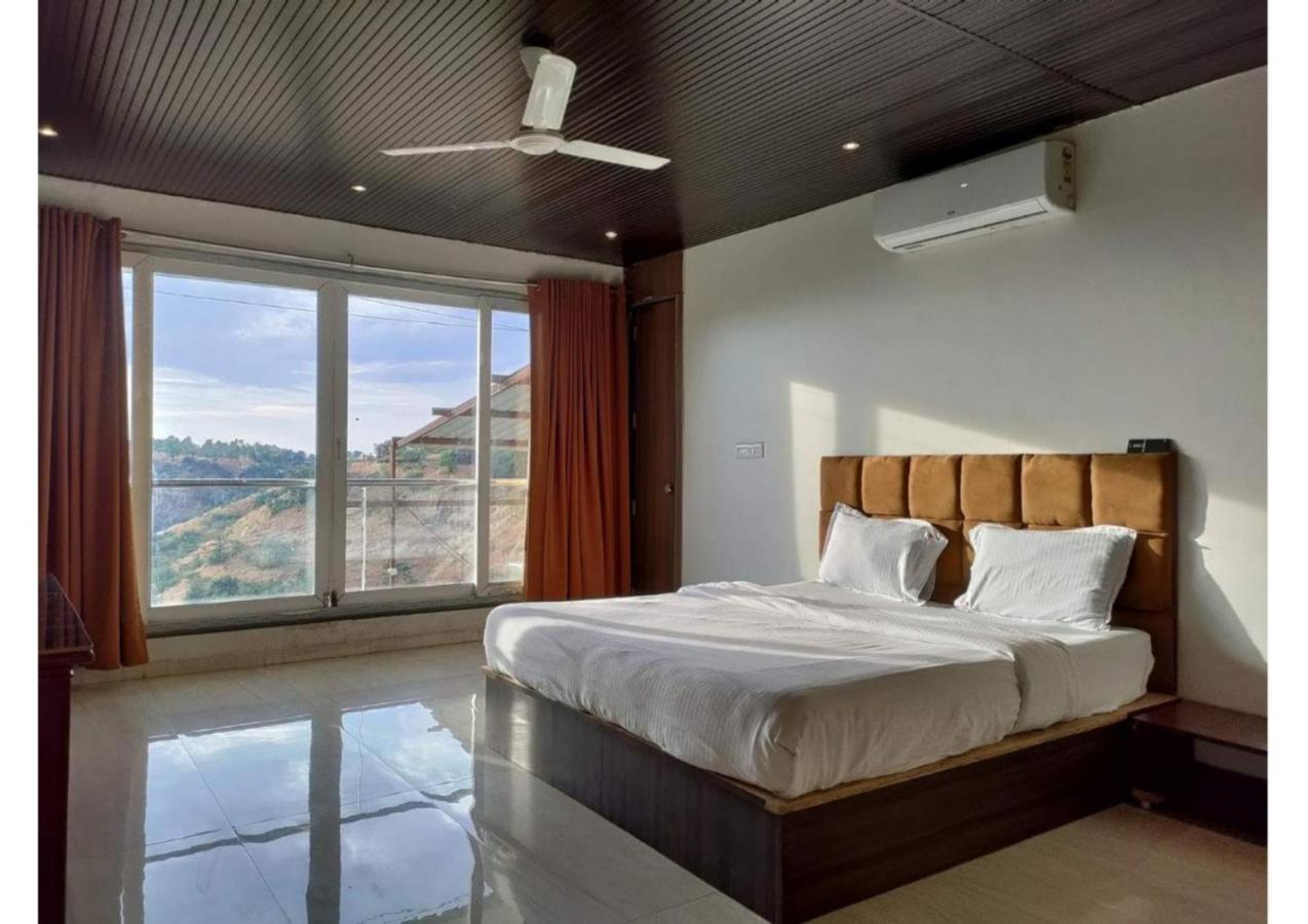 Willa Air Infinity Casa Pool 5Bhk Igatpuri Zewnętrze zdjęcie